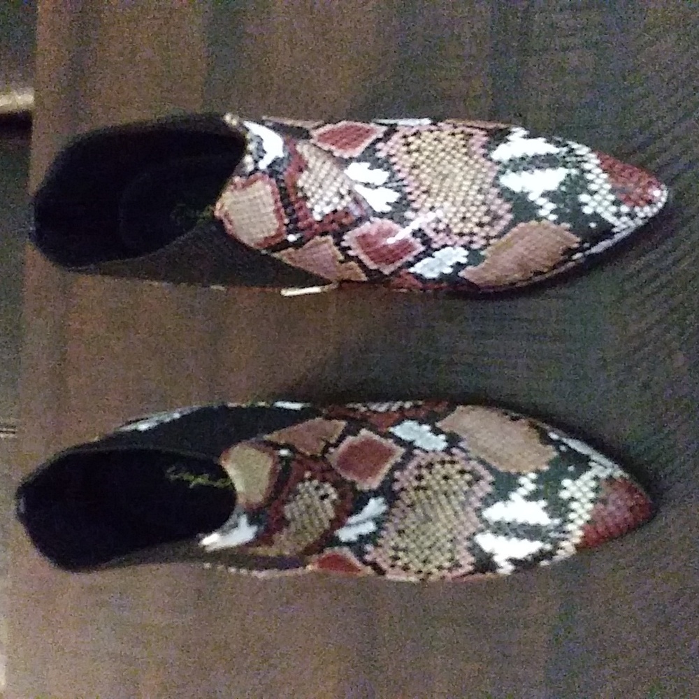 Short Boots by Qupid